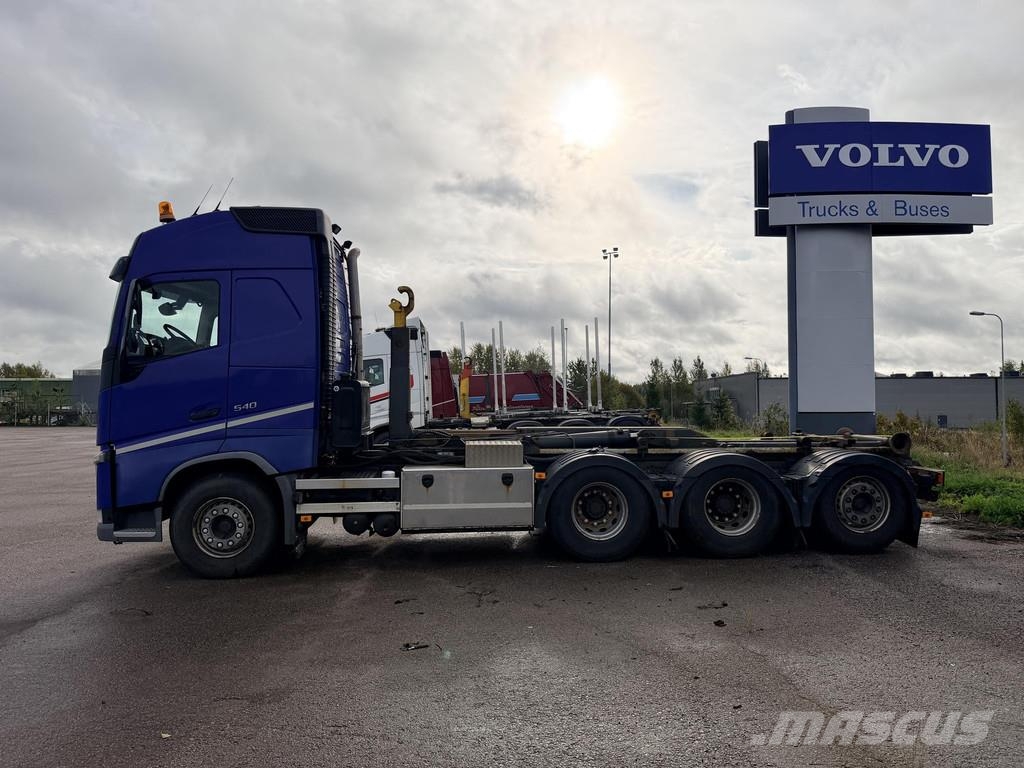 Volvo FH Perus siisti koukku Volvo. Hook lift trucks
