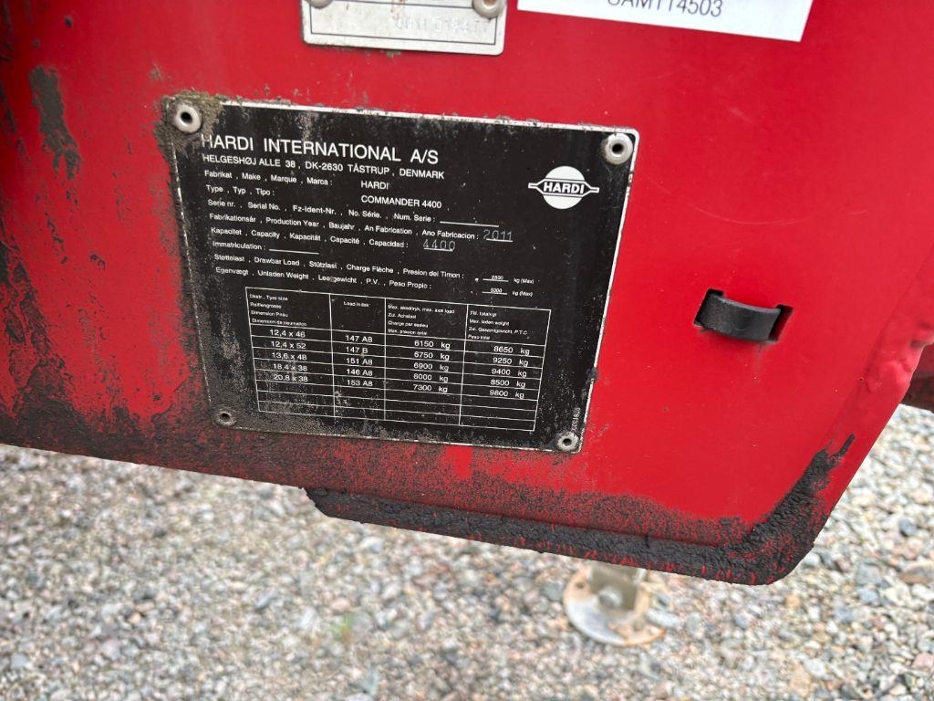 Hardi commander 4400 Twin-24 Vučene prskalice