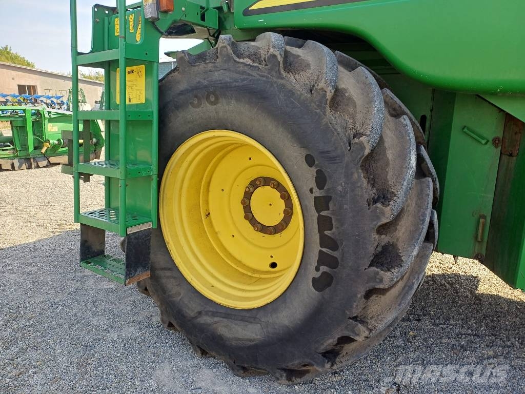 John Deere C 670 i Kombajni