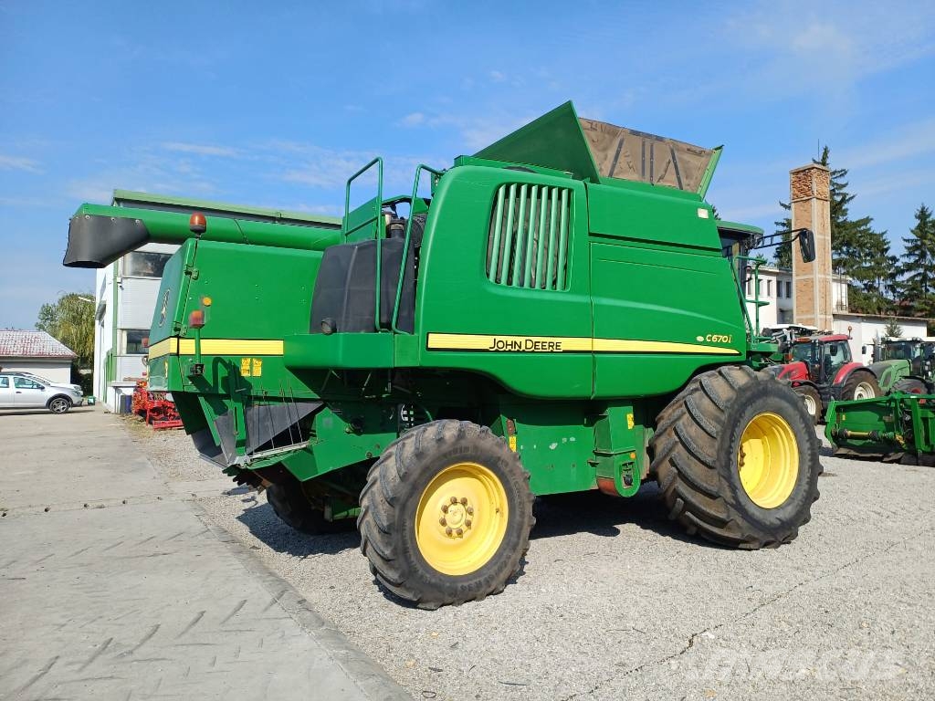 John Deere C 670 i Kombajni