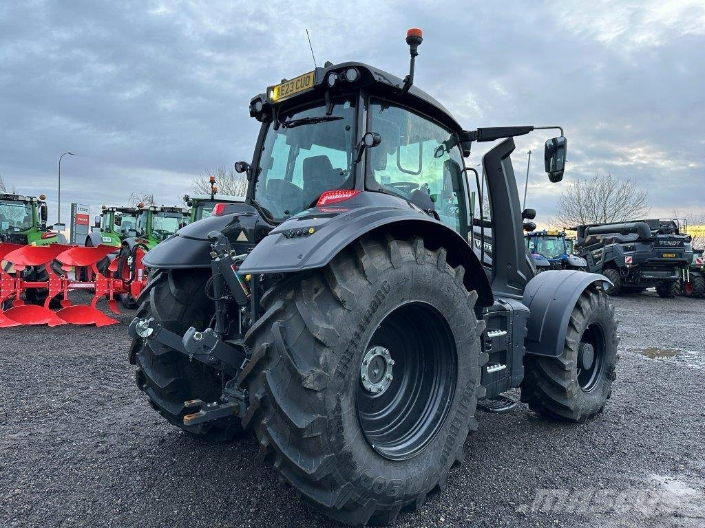Valtra T 235 Direct 트랙터