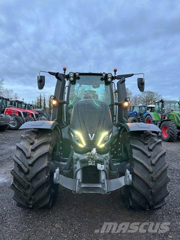 Valtra T 235 Direct 트랙터