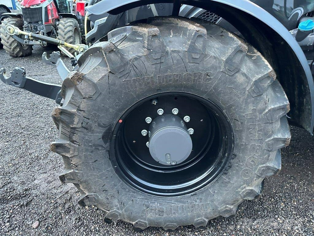 Valtra T 235 Direct 트랙터