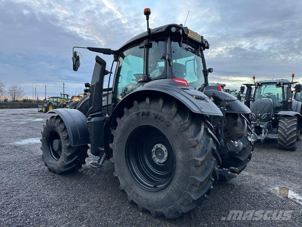 Valtra T 235 Direct 트랙터