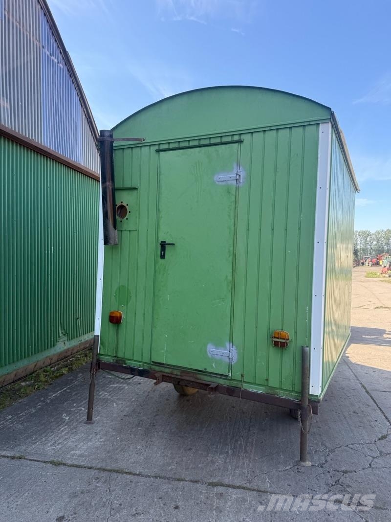 LKW Anhänger Waldarbeiterschutzwagen/Bauwagen Övriga vallmaskiner