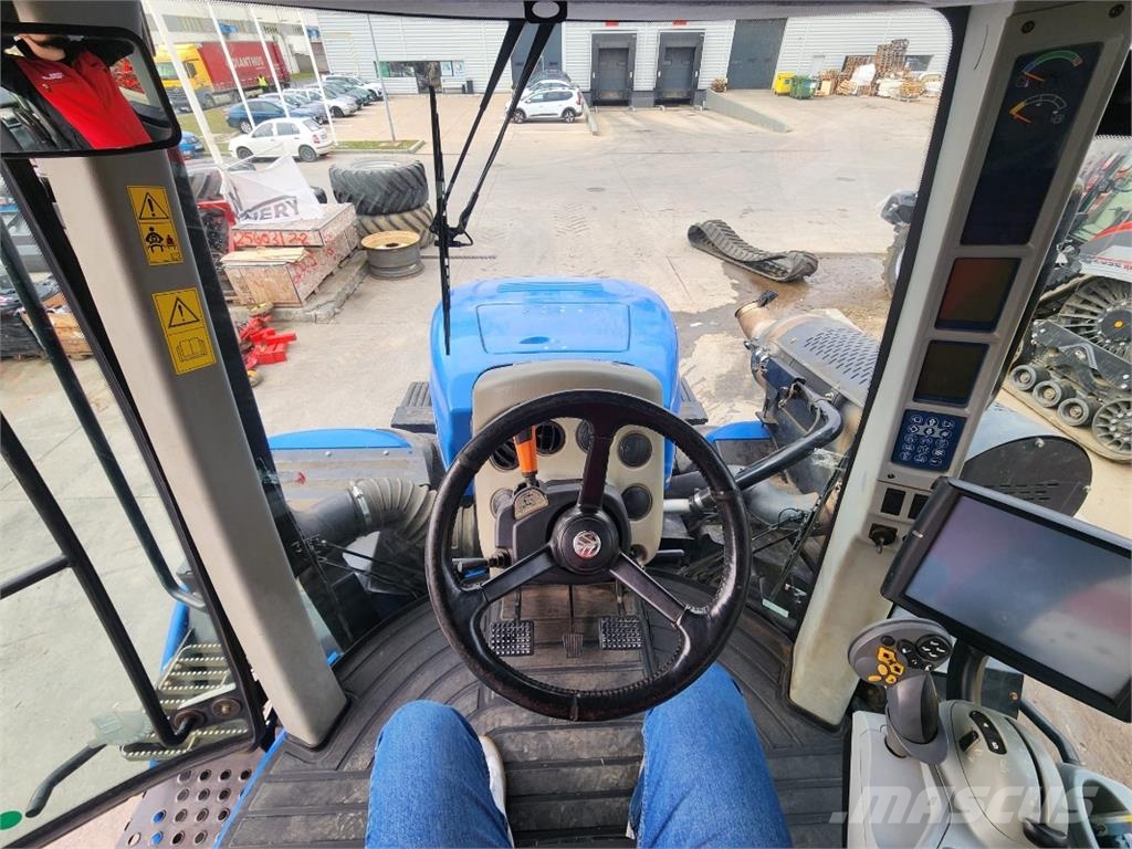 New Holland T9.560 الجرارات