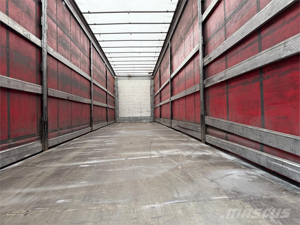 Schmitz Cargobull VIN 548 Poluprikolice sa ciradom