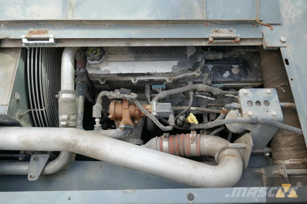 Grove RT890E Celtņi nelīdzenām virsmām