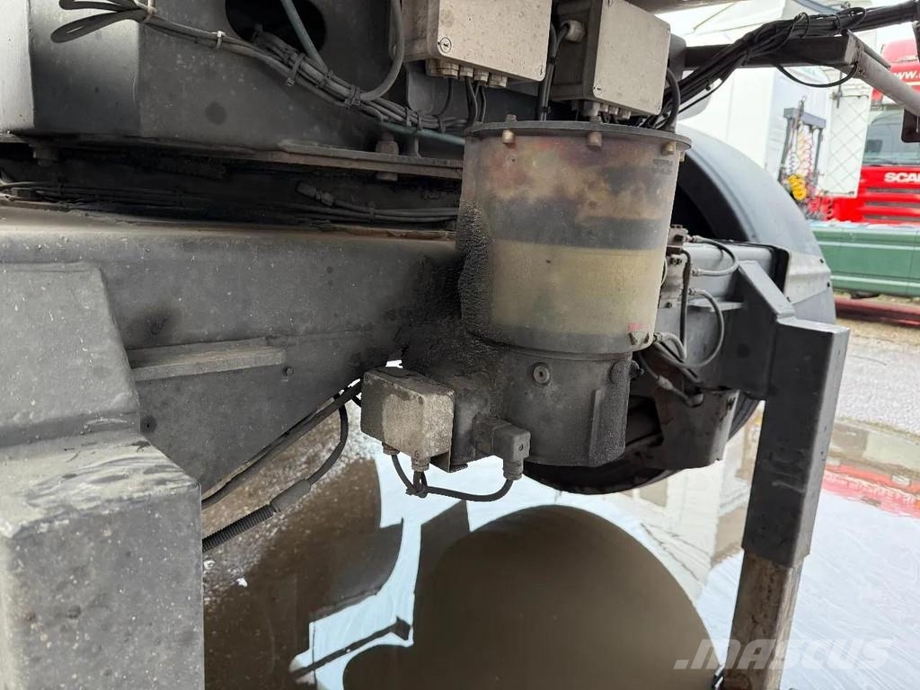 Burg O-3-45T 3 AXLE - SAF - 2 AXLE STEERING - 34000 L C Tanktrailer