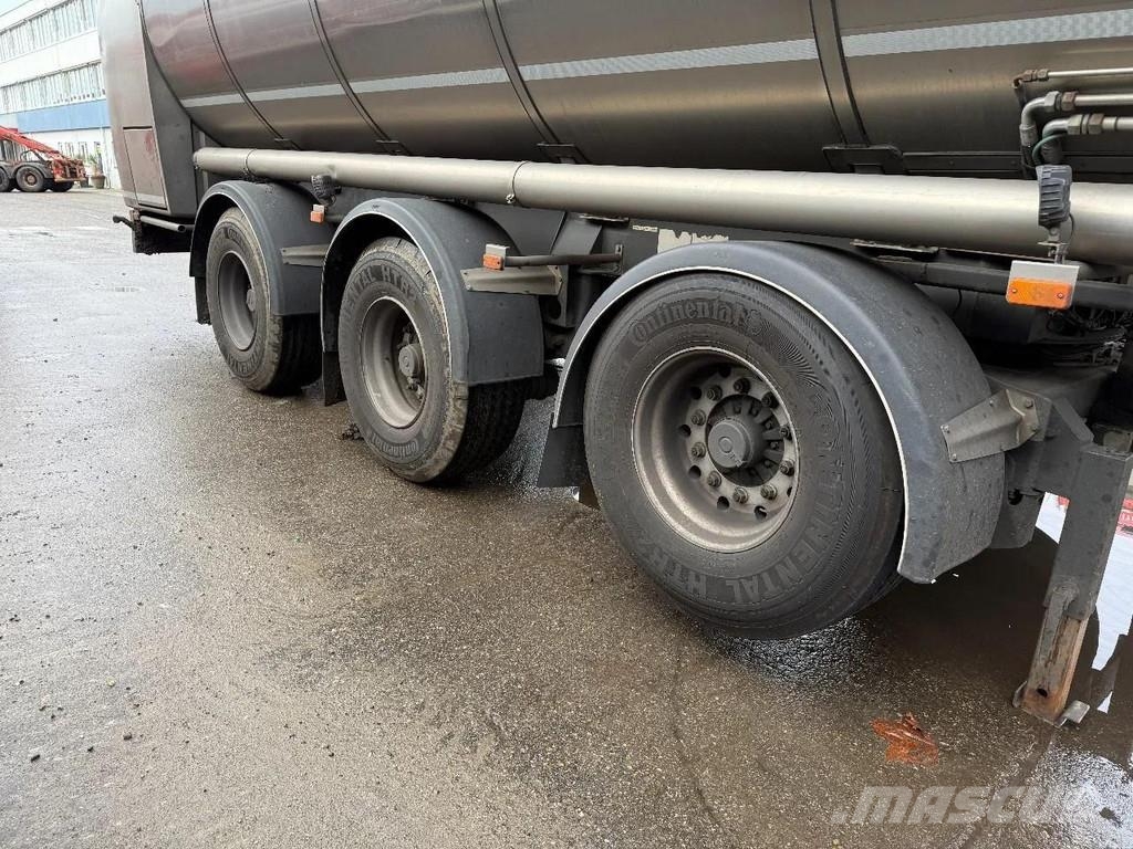 Burg O-3-45T 3 AXLE - SAF - 2 AXLE STEERING - 34000 L C Tanktrailer