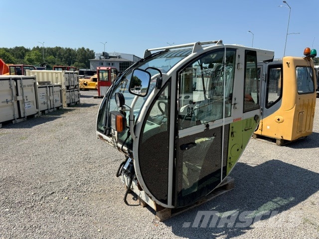 CLAAS USED CAB كابينة والداخلية