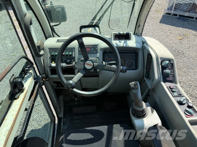 CLAAS USED CAB كابينة والداخلية