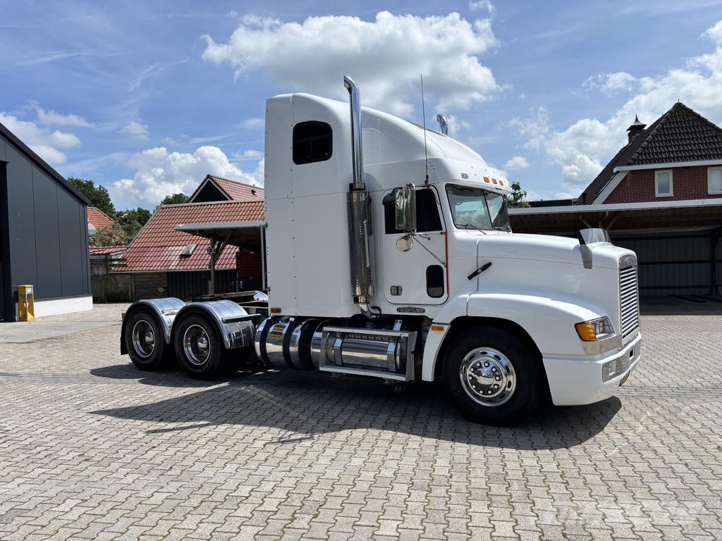 Freightliner FLD 112 6X4 10-Speed Rockwell, Cummins, Engine bra Chassis