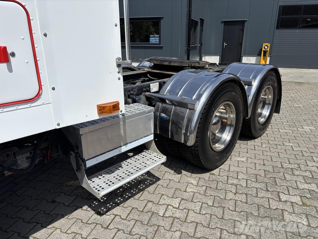 Freightliner FLD 112 6X4 10-Speed Rockwell, Cummins, Engine bra Chassis