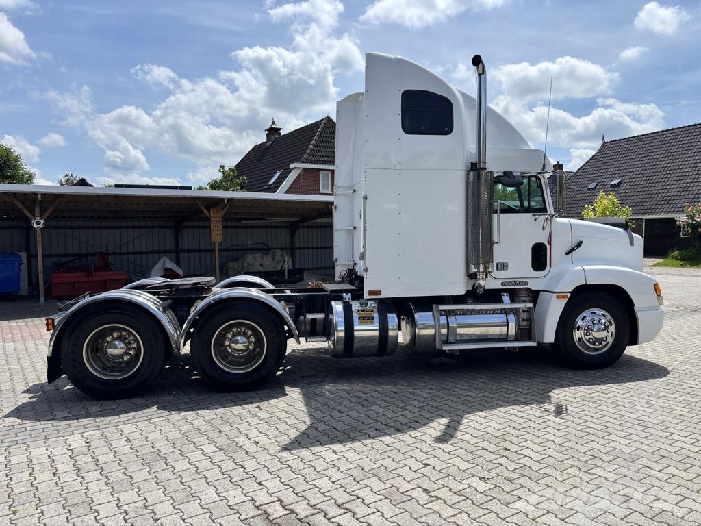Freightliner FLD 112 6X4 10-Speed Rockwell, Cummins, Engine bra Chassis