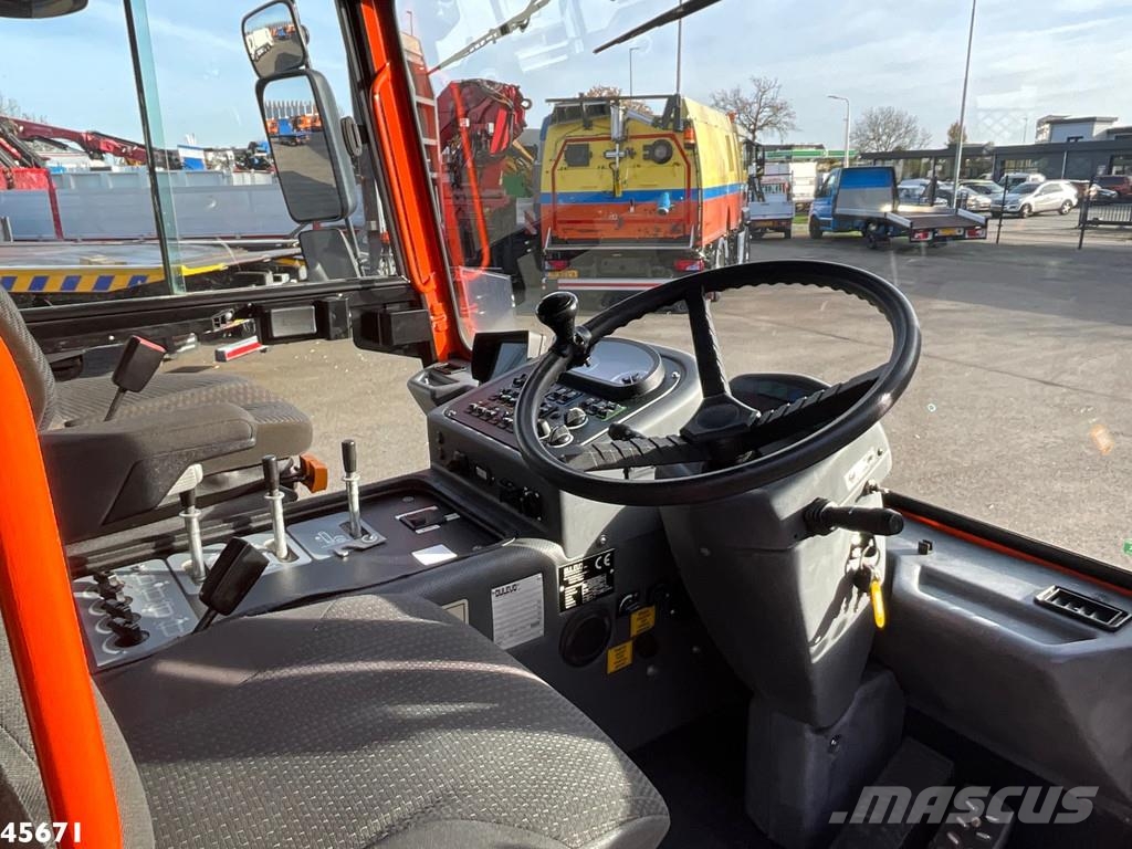 Dulevo 5020 Euro 6 with 3-rd brush Камиони за почистване
