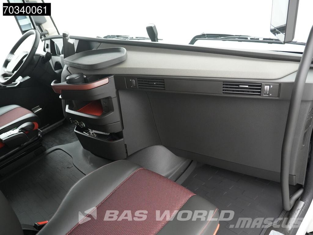 Volvo FH16 700 FH 4X2 NEW! Retarder 2xTanks I-ParkCool Tegljači