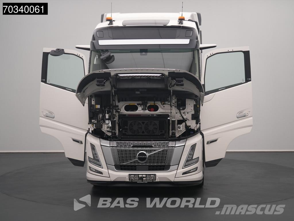 Volvo FH16 700 FH 4X2 NEW! Retarder 2xTanks I-ParkCool Sattelzugmaschinen