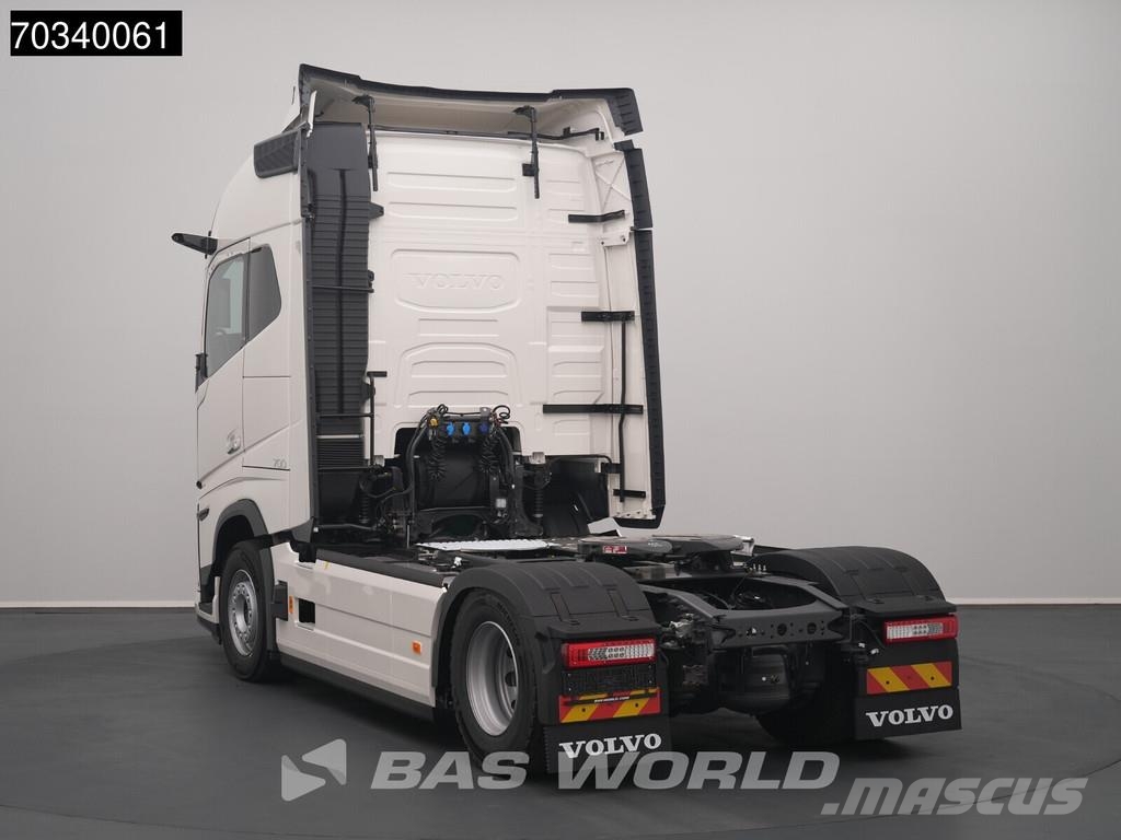 Volvo FH16 700 FH 4X2 NEW! Retarder 2xTanks I-ParkCool Sattelzugmaschinen