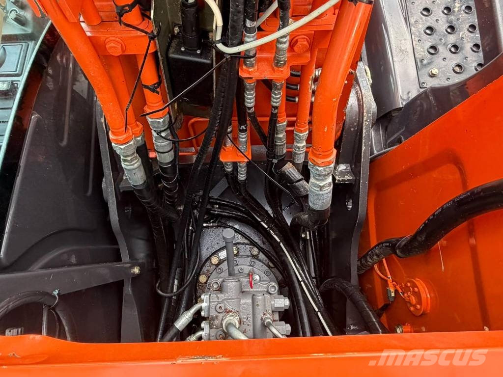 Hitachi ZX 130-5G Raupenbagger