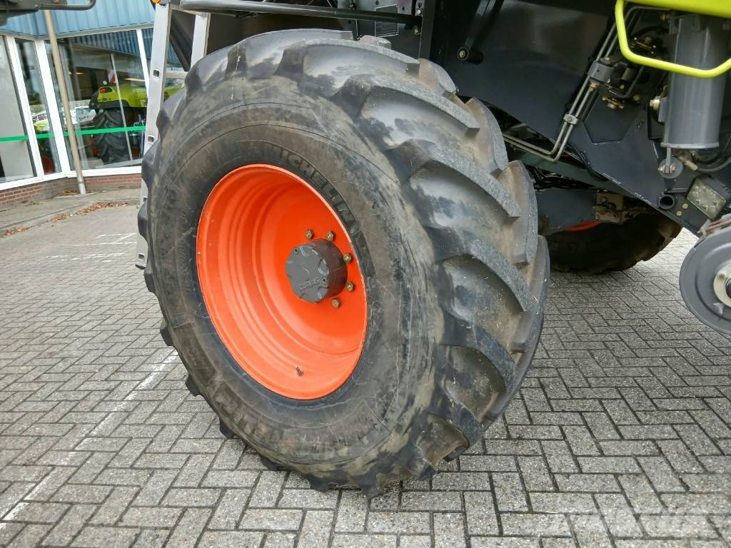 CLAAS Tucano 570 Maaidorsmachines