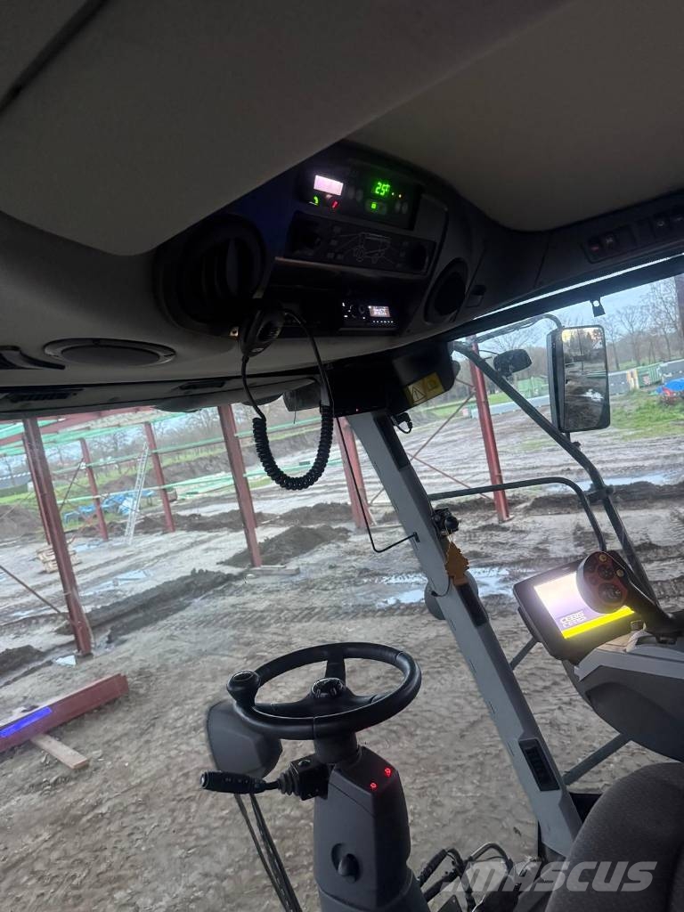 CLAAS Tucano 570 Combine harvesters