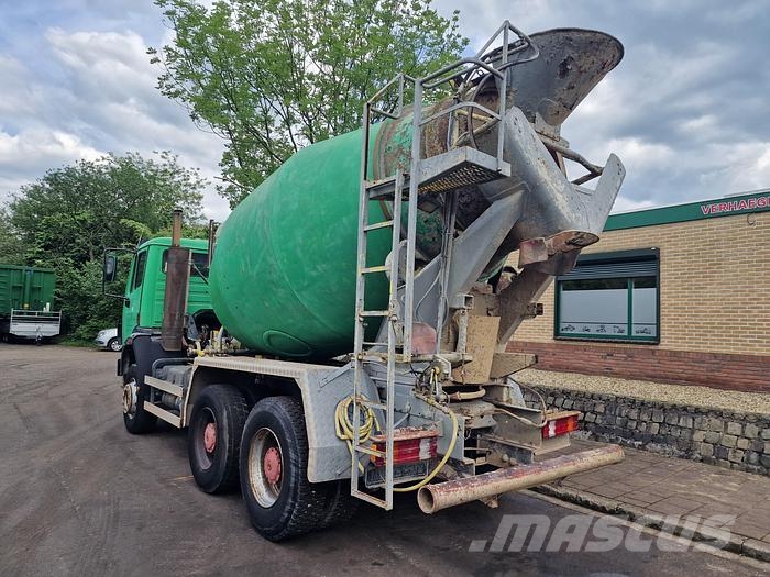 Mercedes-Benz 2527 B 6X4 Camiones de concreto