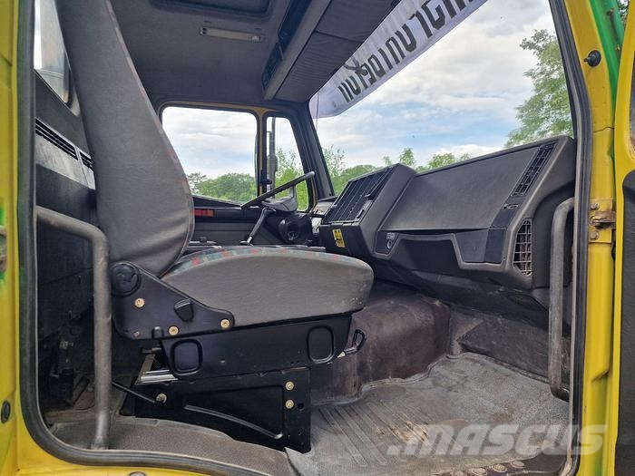 Mercedes-Benz 2527 B 6X4 Camiones de concreto