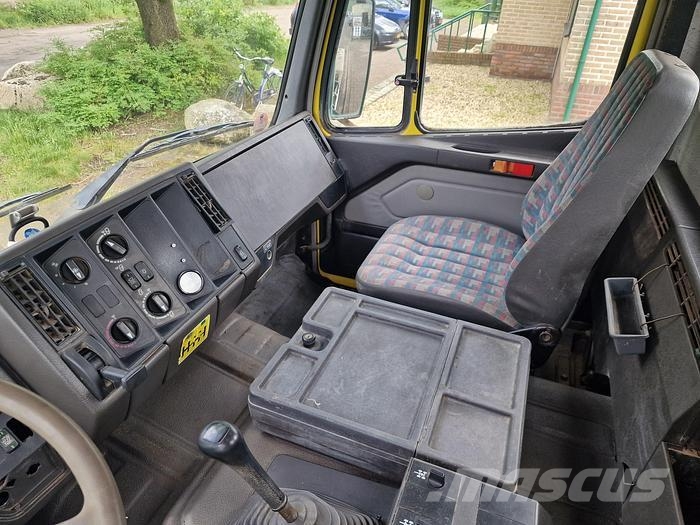 Mercedes-Benz 2527 B 6X4 Camiones de concreto