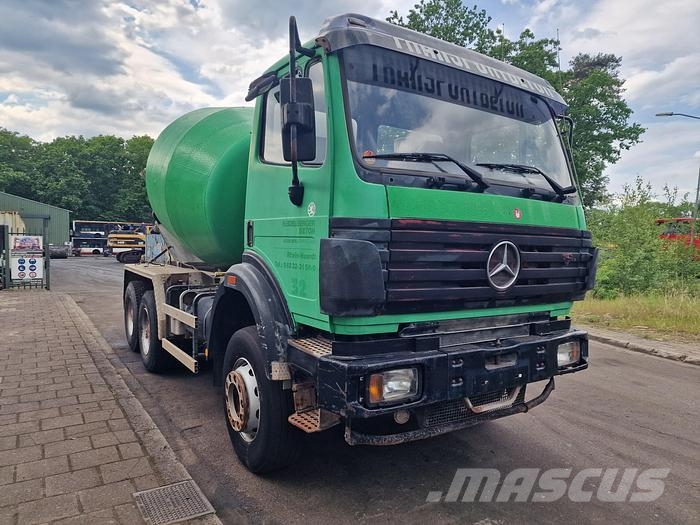 Mercedes-Benz 2527 B 6X4 Camiones de concreto