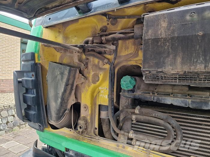 Mercedes-Benz 2527 B 6X4 Camiones de concreto