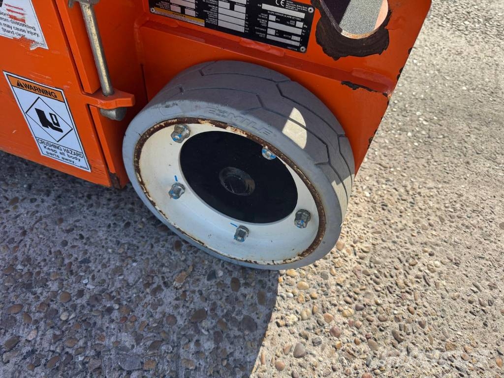 Snorkel TM16E Vertikaalsed mast tõstukid