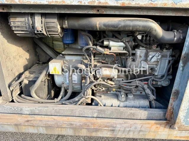 Pacton Carrier Vector 1850/3 x Achsen PBW/Lenk + Liftachs Puspriekabės su izoterminiu kėbulu