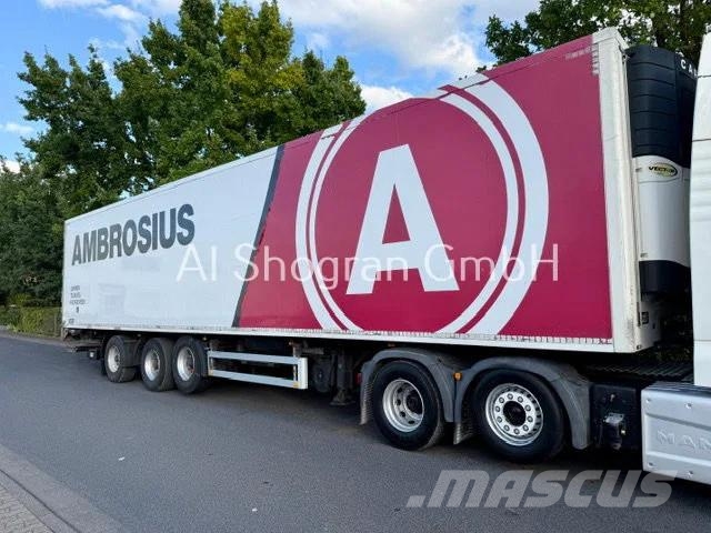 Pacton Carrier Vector 1850/3 x Achsen PBW/Lenk + Liftachs Puspriekabės su izoterminiu kėbulu