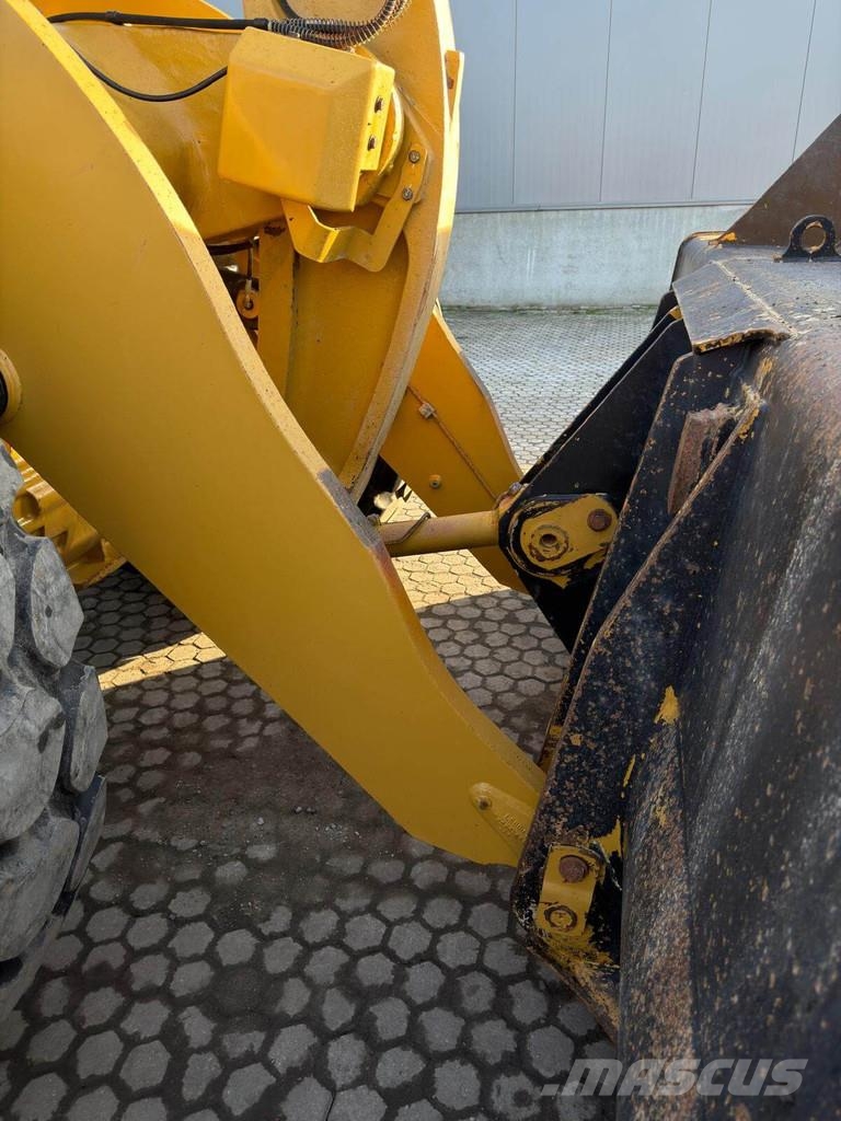 CAT 966MXE 轮式装载机