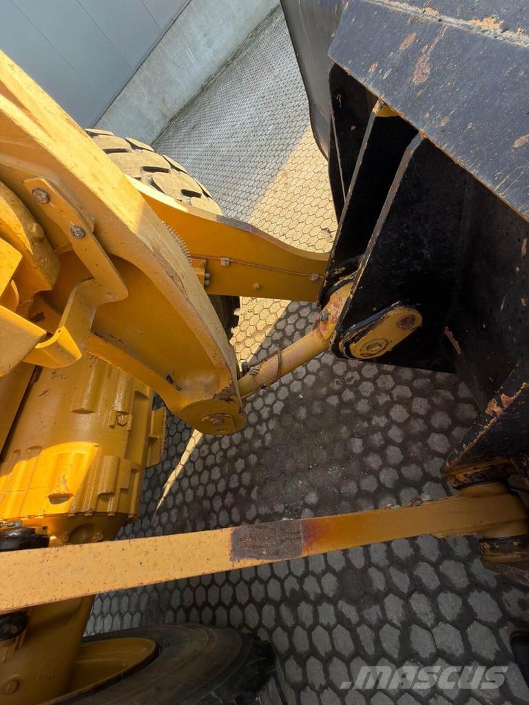 CAT 966MXE 轮式装载机