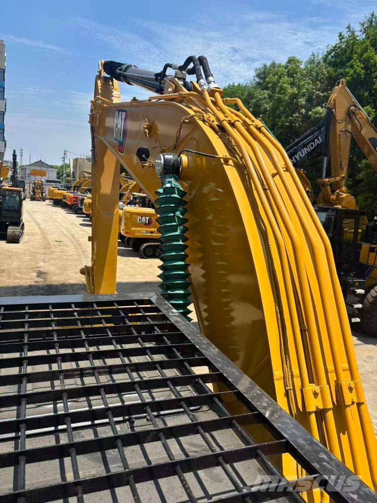 CAT 323 Bagri goseničarji