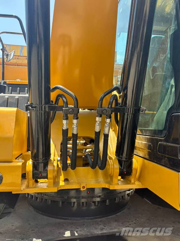 CAT 323 Bagri goseničarji