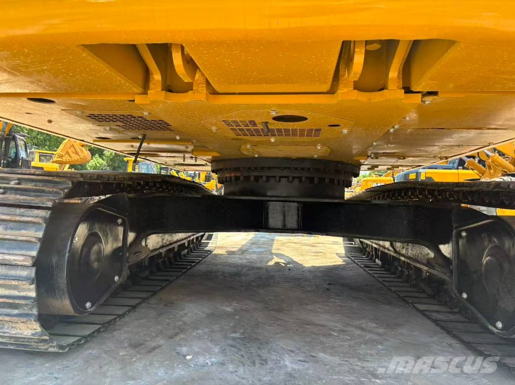 CAT 323 Bagri goseničarji