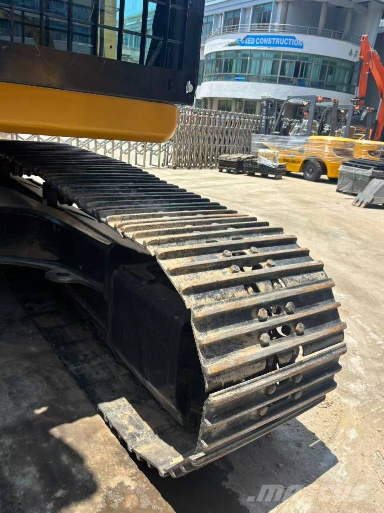 CAT 323 Bagri goseničarji