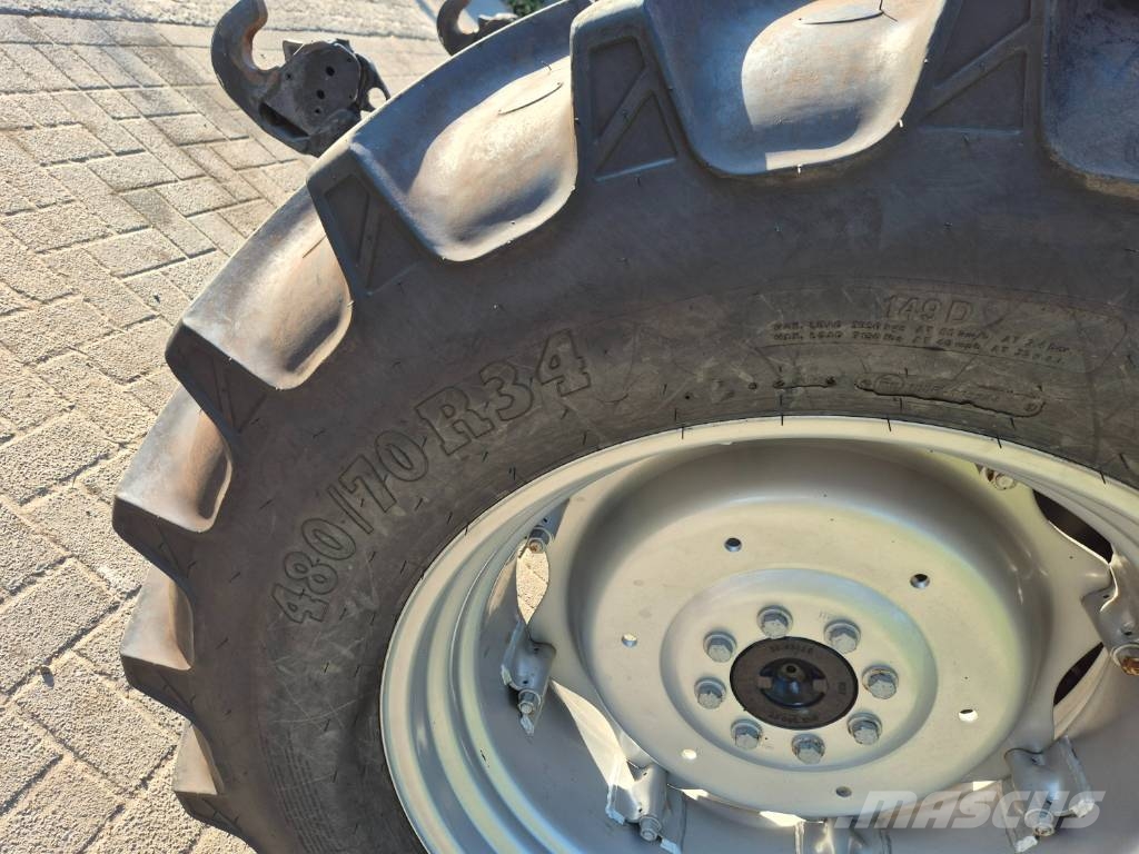 Case IH Farmall 100A Tractoren