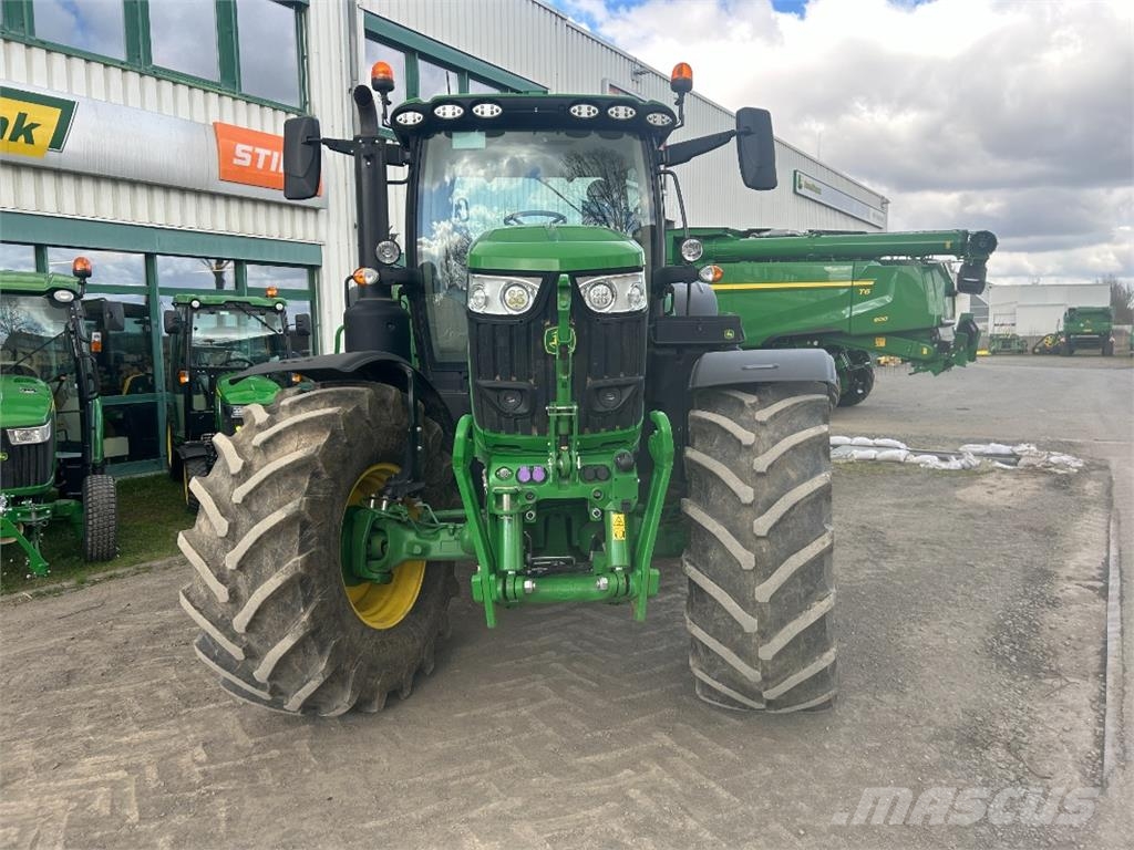 John Deere 6R215 Traktorok