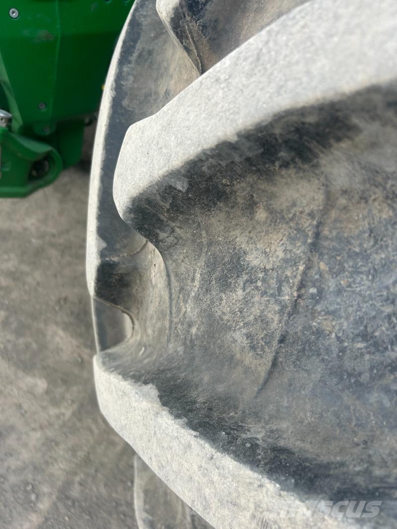 John Deere 6R215 Traktorok