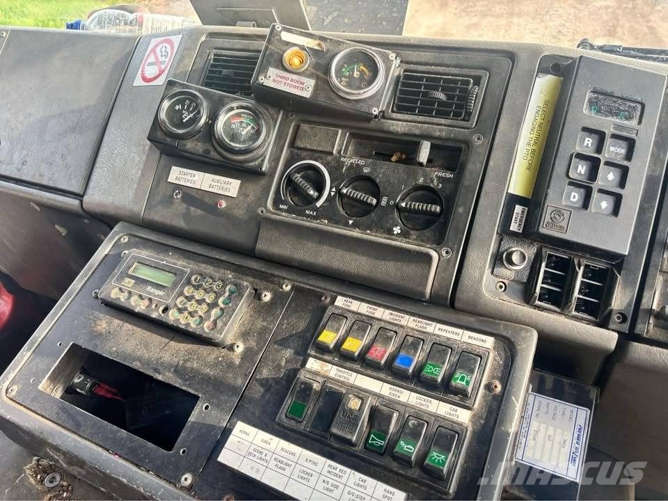 Volvo FL 6 トラック高所作業車