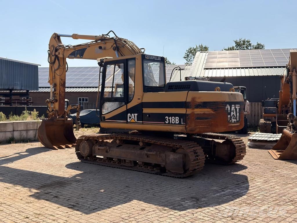 CAT 318B Tracked Excavator Roomikekskavaatorid