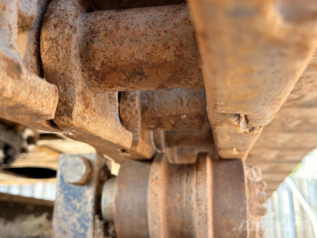 CAT 318B Tracked Excavator Roomikekskavaatorid
