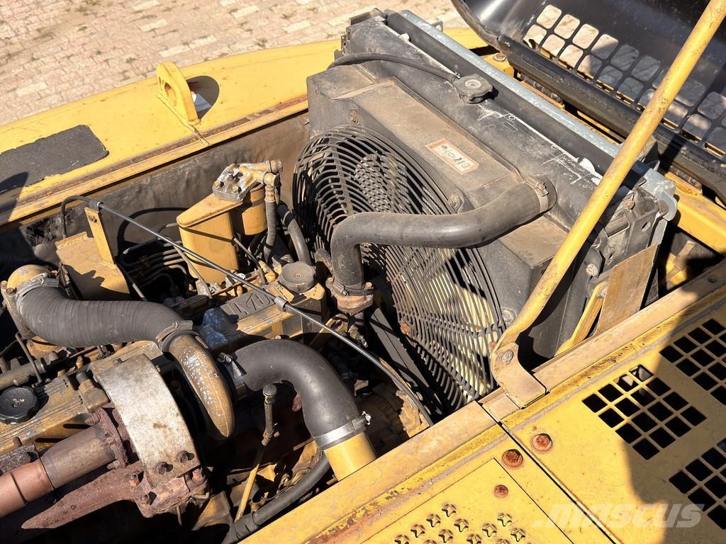 CAT 318B Tracked Excavator Roomikekskavaatorid