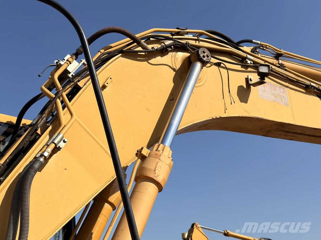 CAT 318B Tracked Excavator Roomikekskavaatorid