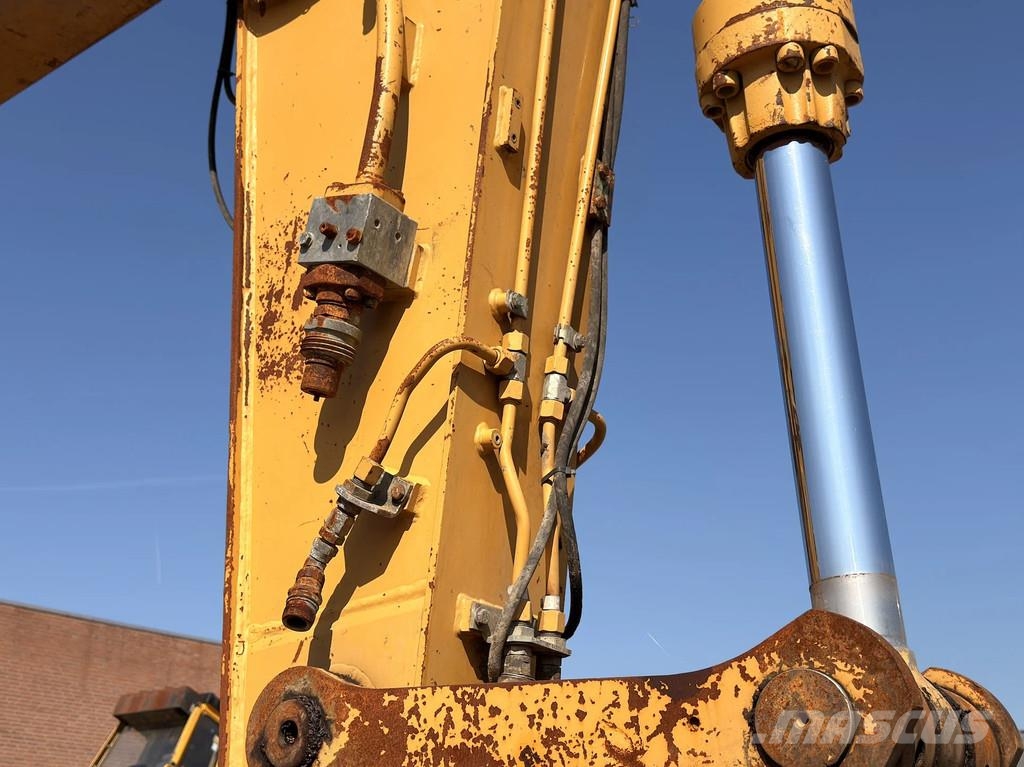 CAT 318B Tracked Excavator Roomikekskavaatorid