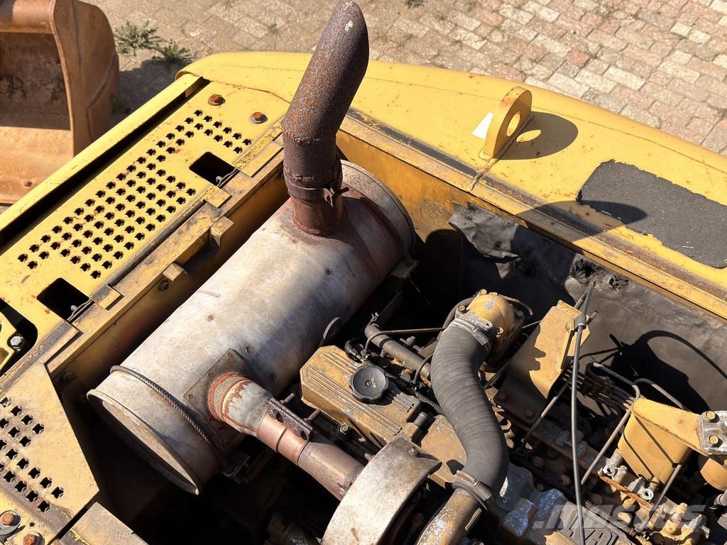 CAT 318B Tracked Excavator Roomikekskavaatorid